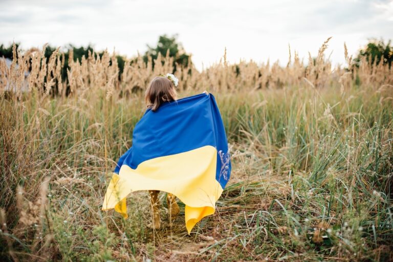 Ukrainare i Sverige har nu rätt att få alternativt skydd prövat